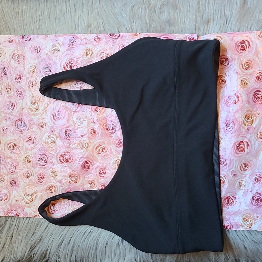 Nwot! Lululemon align reversible bra black/ le tigre camo